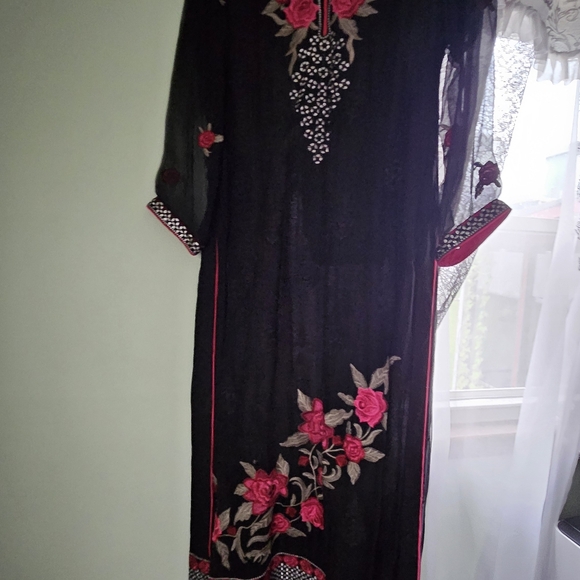 Chiffon Dress - Picture 3 of 7